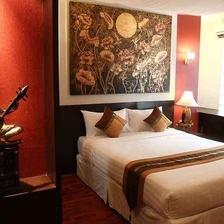 Mirth Sathorn Hotel Bangkok Dış mekan fotoğraf