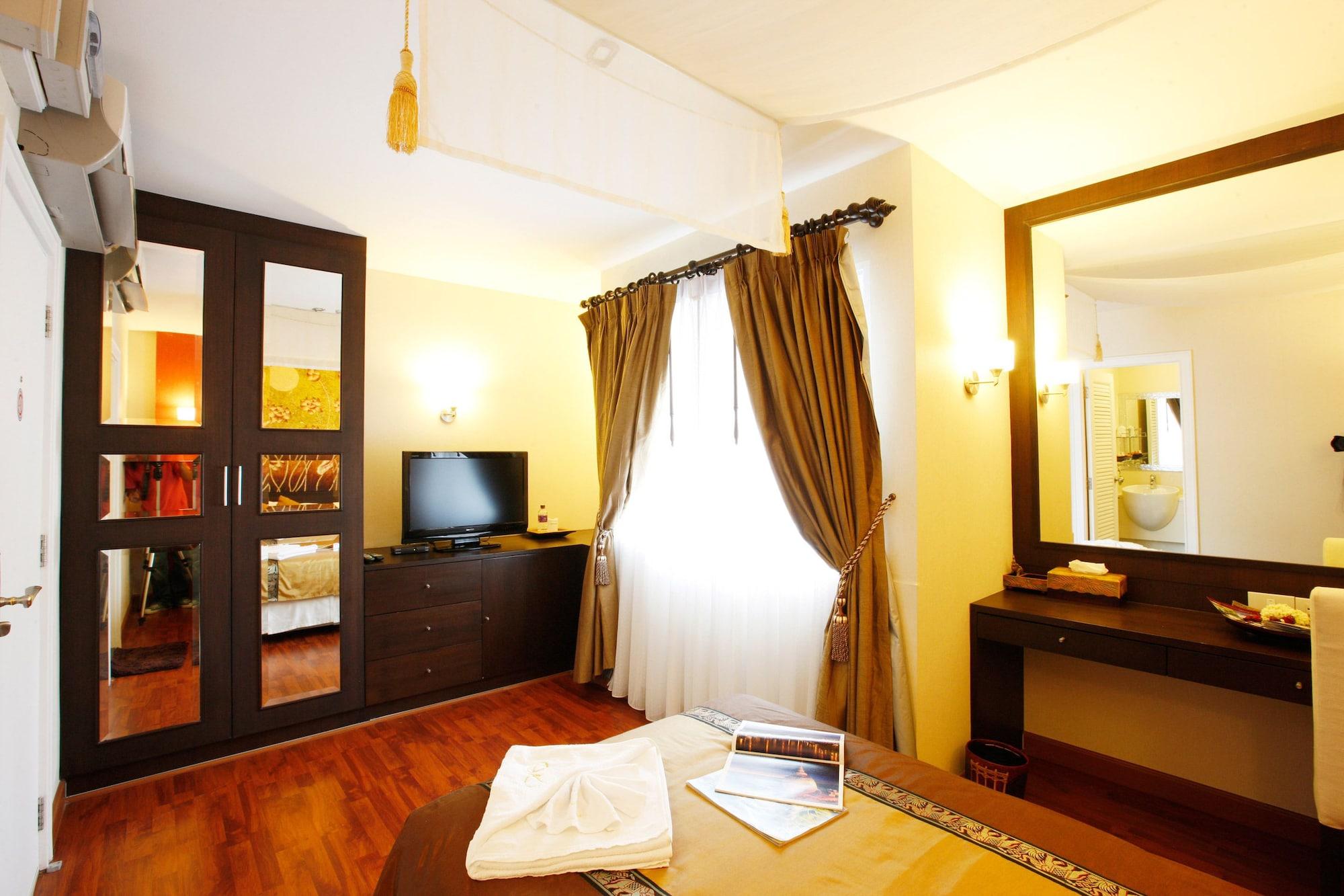 Mirth Sathorn Hotel Bangkok Dış mekan fotoğraf