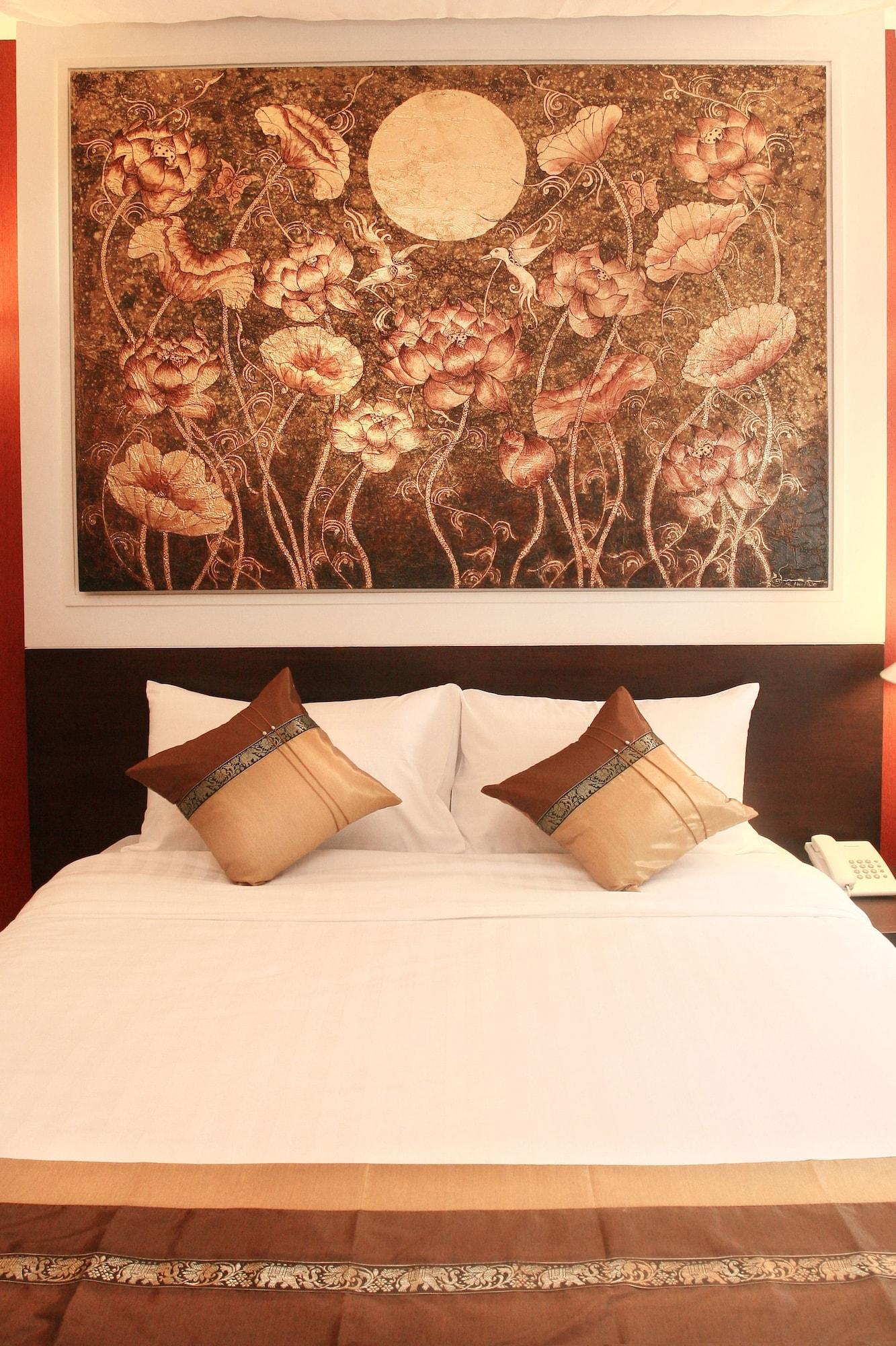 Mirth Sathorn Hotel Bangkok Dış mekan fotoğraf