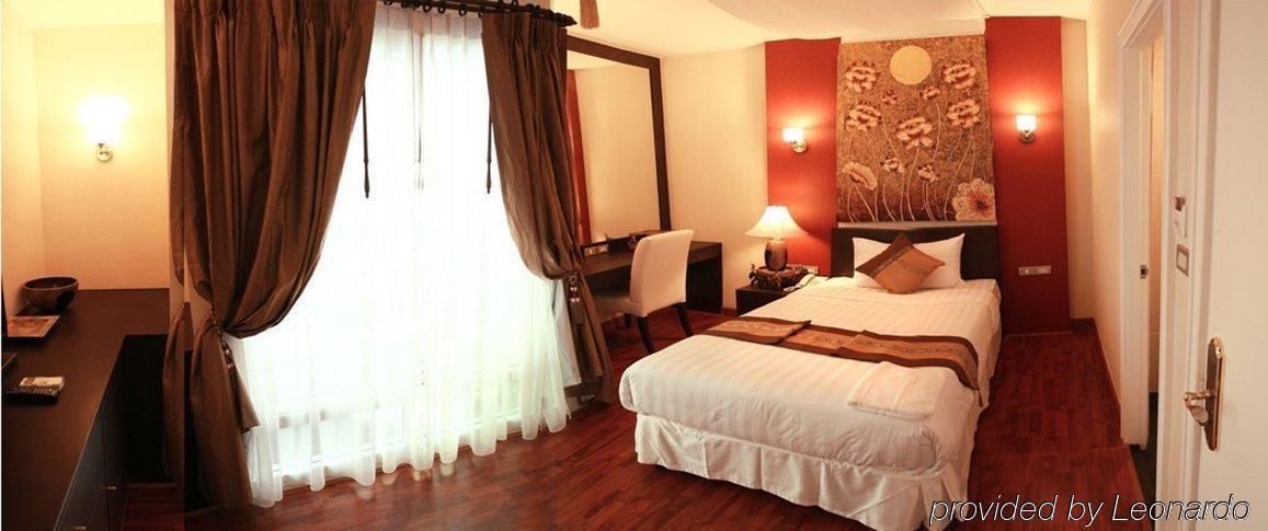 Mirth Sathorn Hotel Bangkok Dış mekan fotoğraf