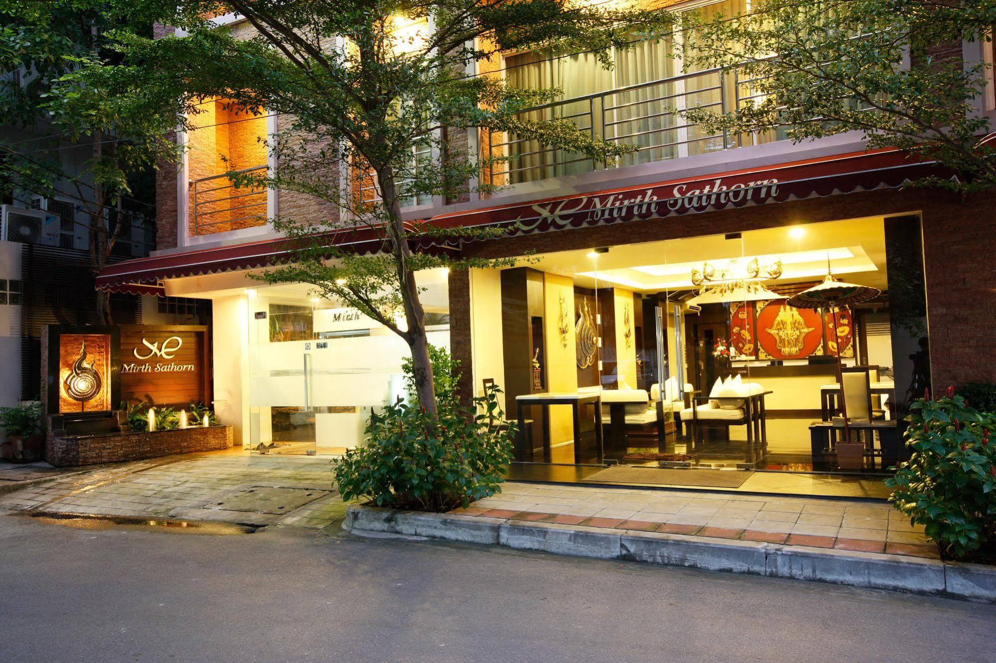 Mirth Sathorn Hotel Bangkok Dış mekan fotoğraf